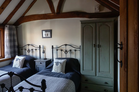  Double twin bedroom